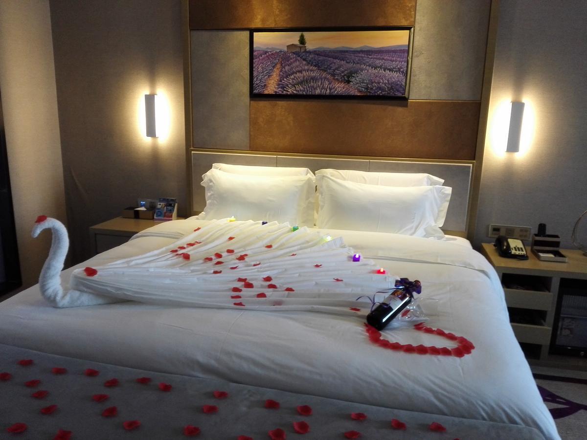 Lavande Hotel Foshan Yiwu Commodities City Eksteriør billede